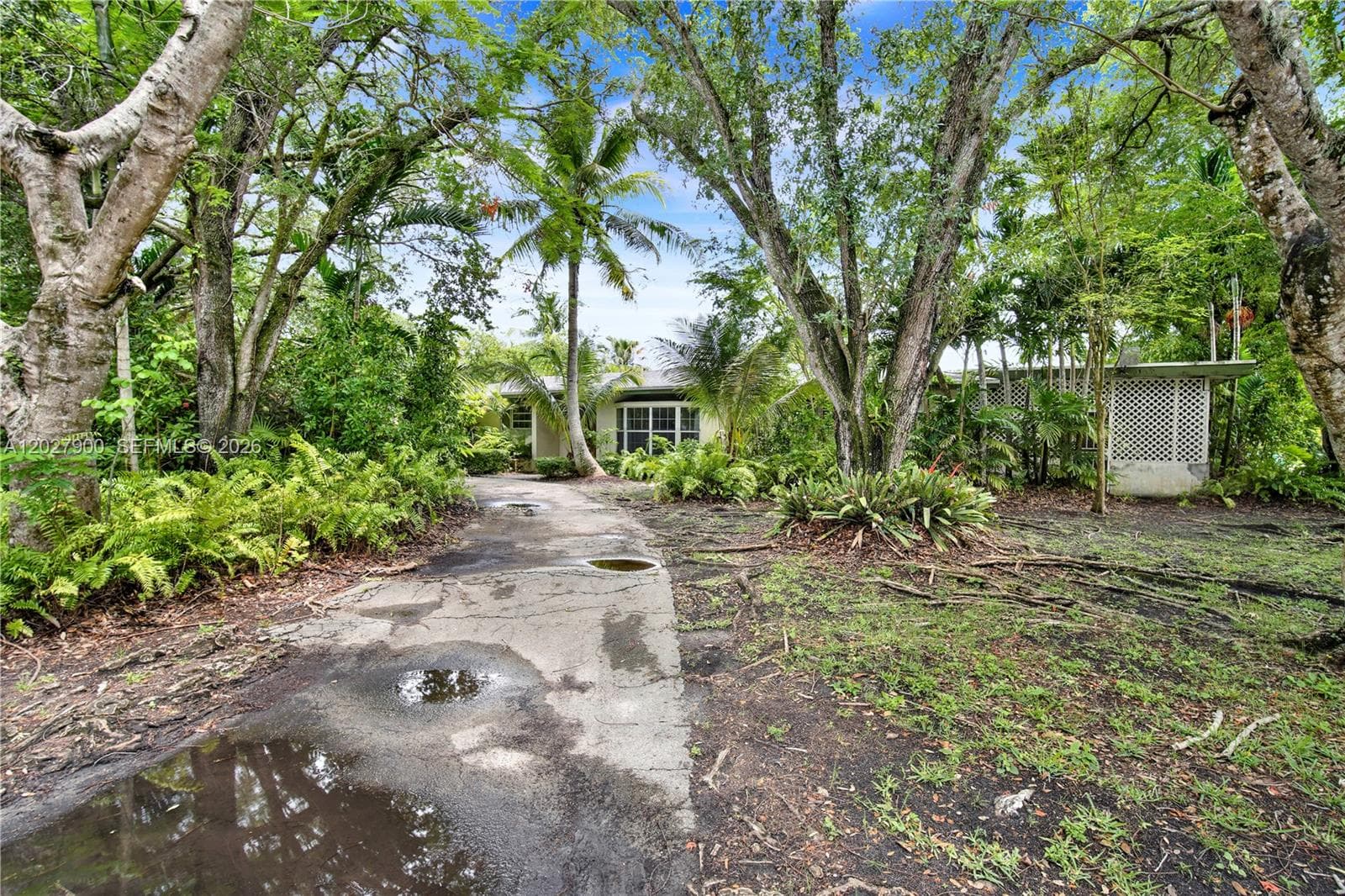 6980 SW 104th St, Pinecrest FL 33156 — 2