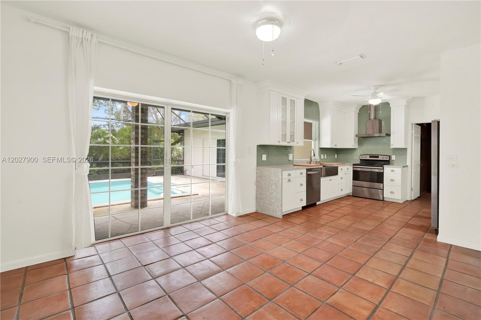 6980 SW 104th St, Pinecrest FL 33156 — 5