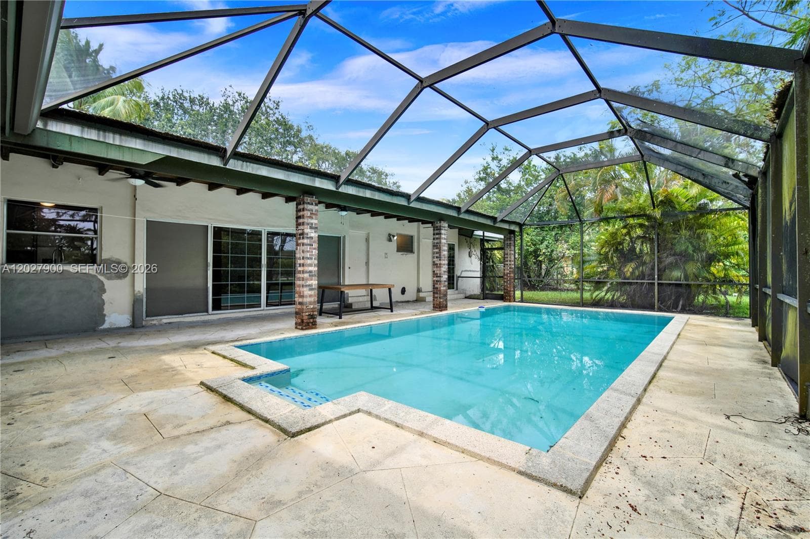 6980 SW 104th St, Pinecrest FL 33156 — 25