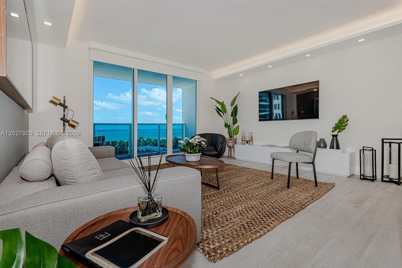2301 Collins Ave # 739, Miami Beach FL 33139 — 2