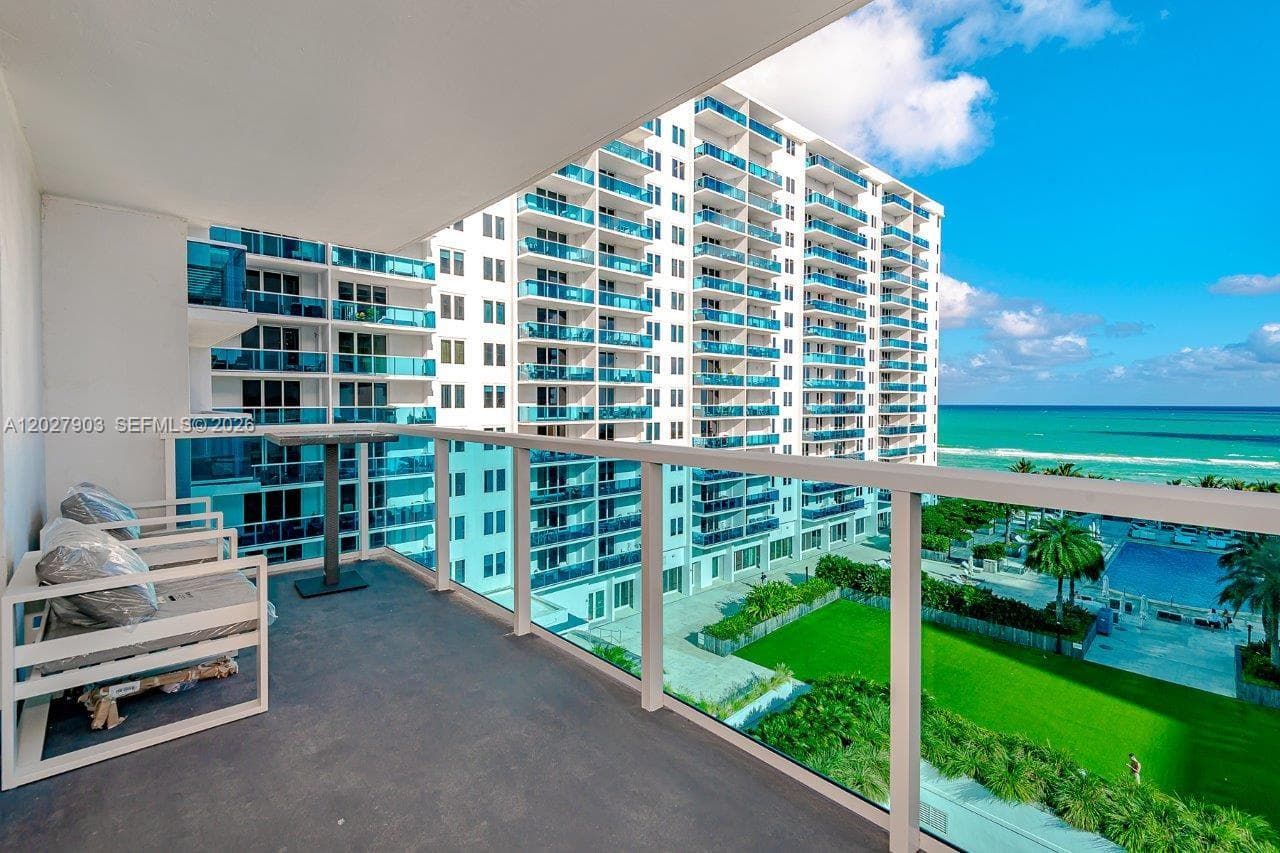 2301 Collins Ave # 739, Miami Beach FL 33139 — 10