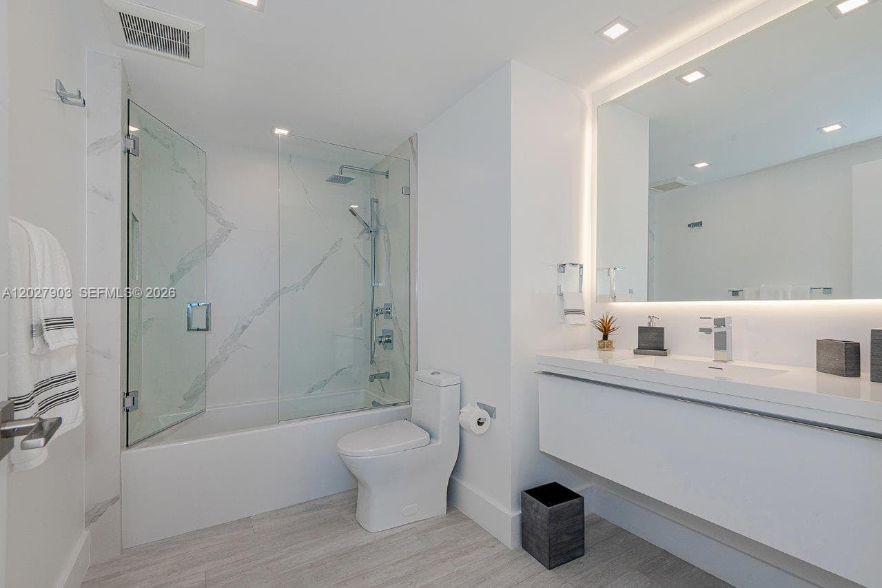 2301 Collins Ave # 739, Miami Beach FL 33139 — 19
