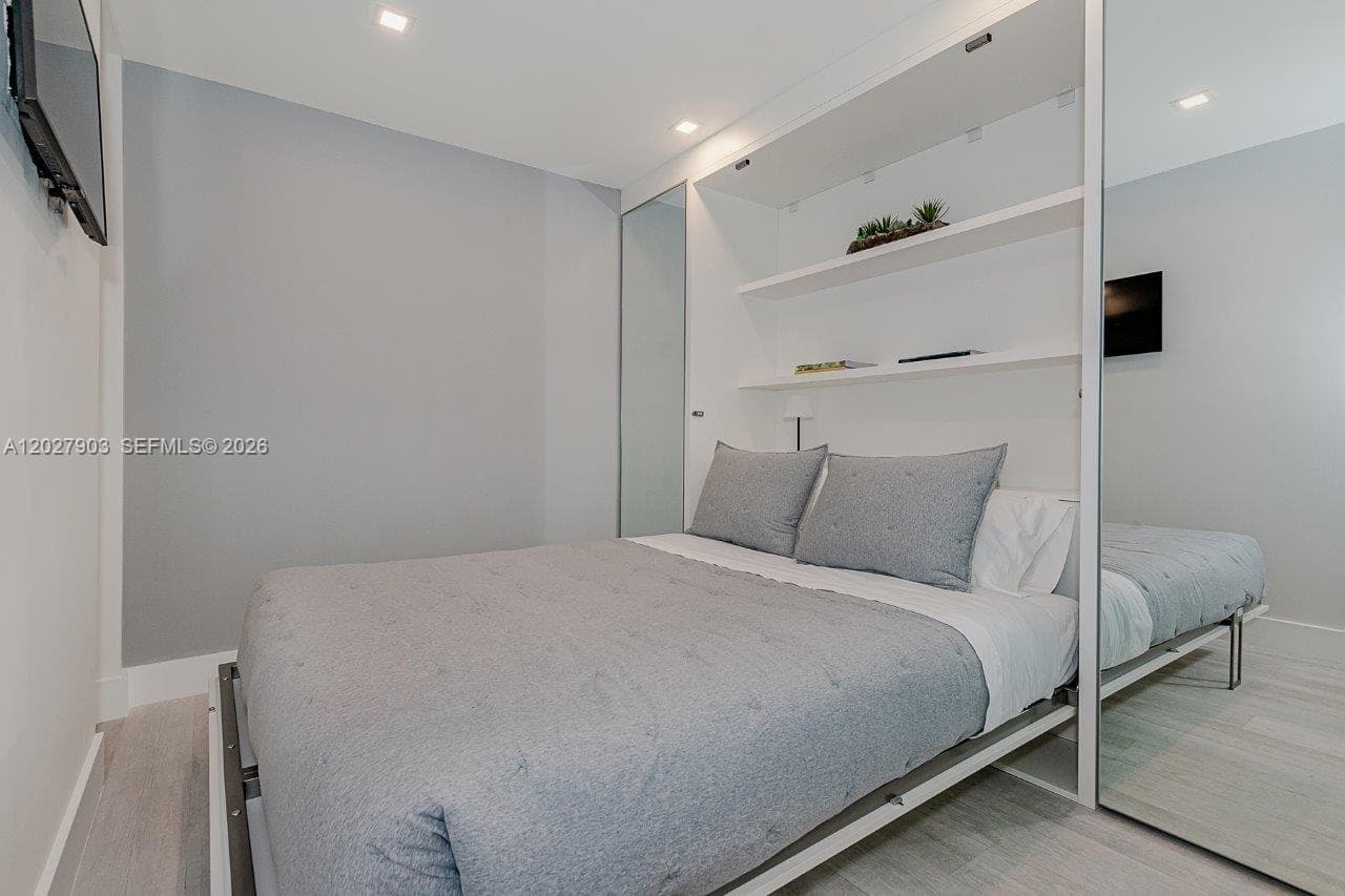 2301 Collins Ave # 739, Miami Beach FL 33139 — 29