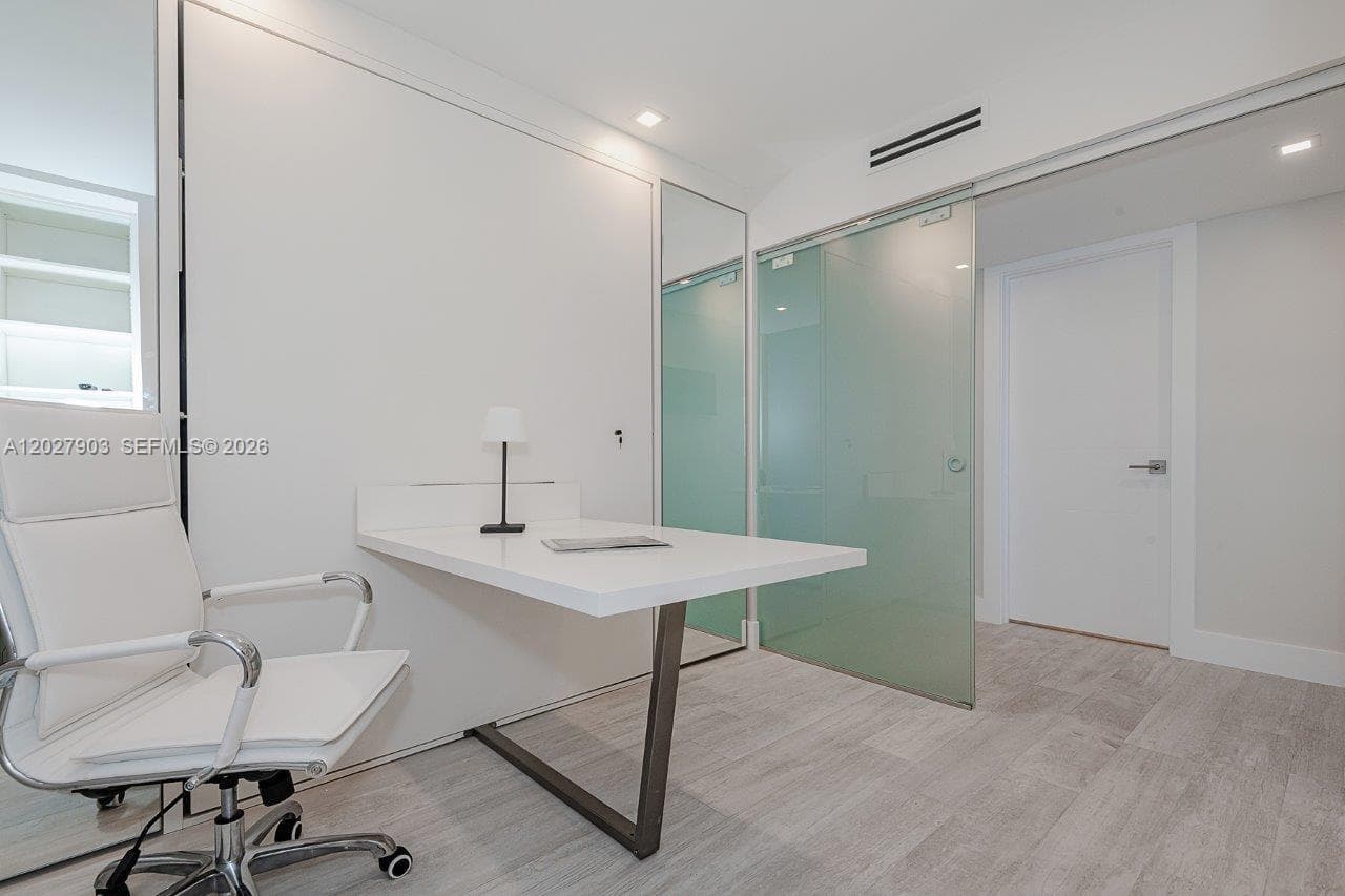 2301 Collins Ave # 739, Miami Beach FL 33139 — 21