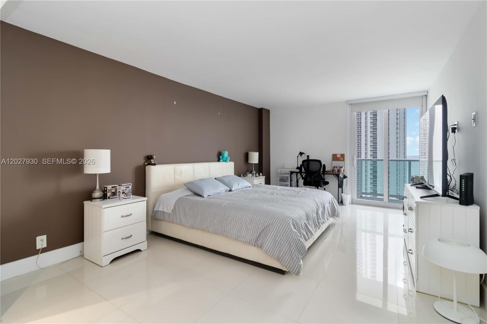 100 Bayview Dr # 2014, Sunny Isles Beach FL 33160 — 23