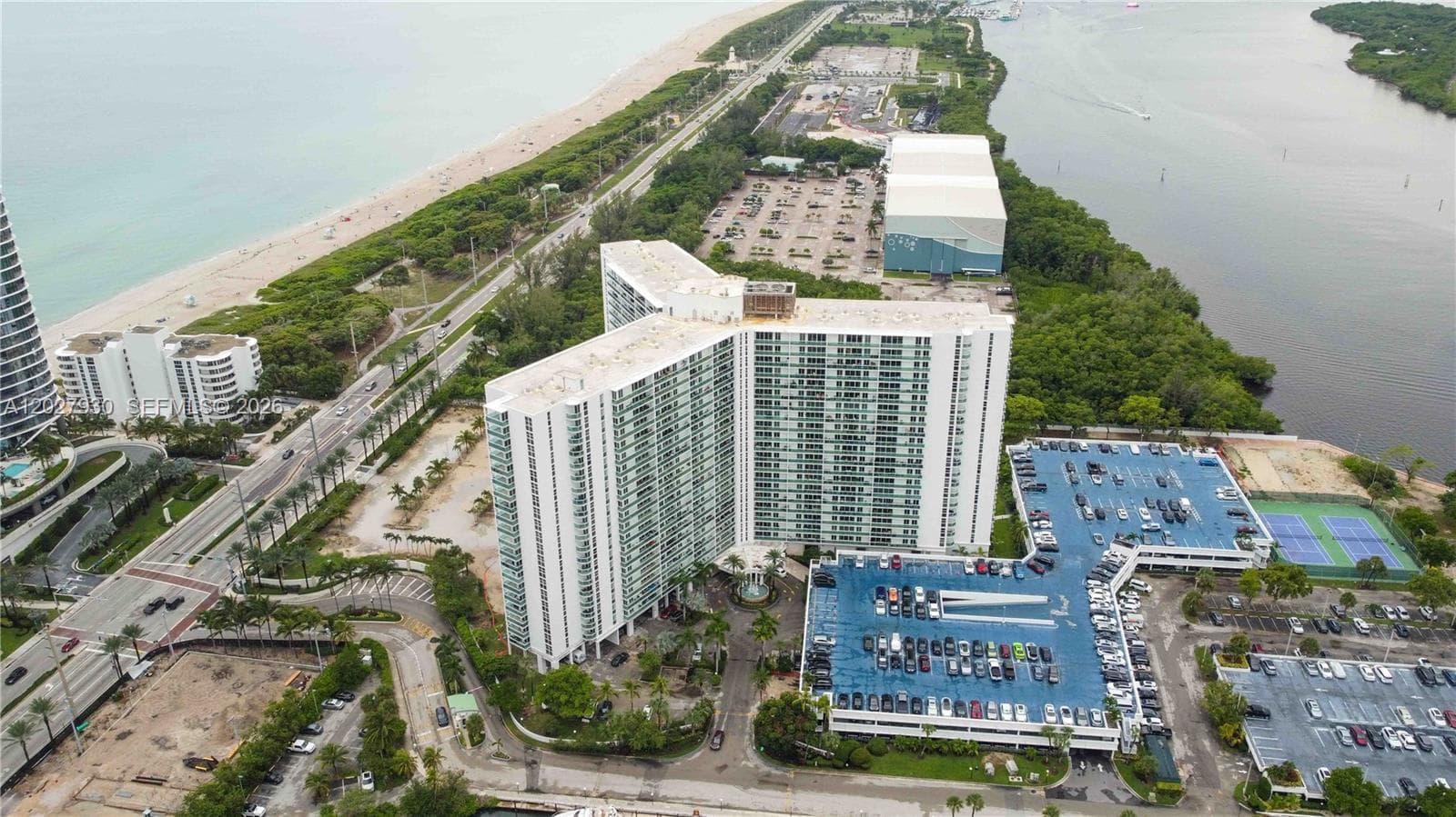100 Bayview Dr # 2014, Sunny Isles Beach FL 33160 — 2