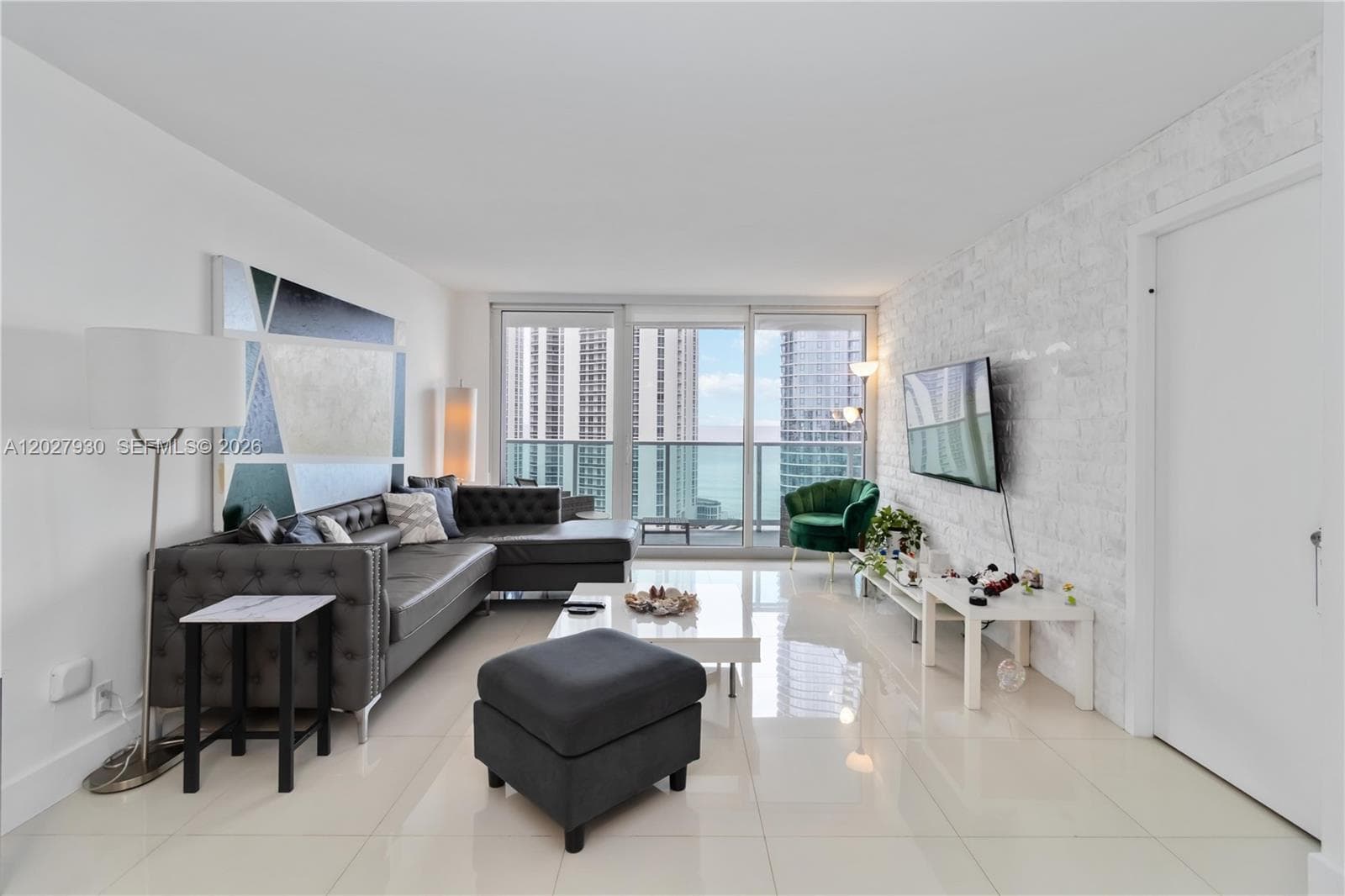100 Bayview Dr # 2014, Sunny Isles Beach FL 33160 — 17