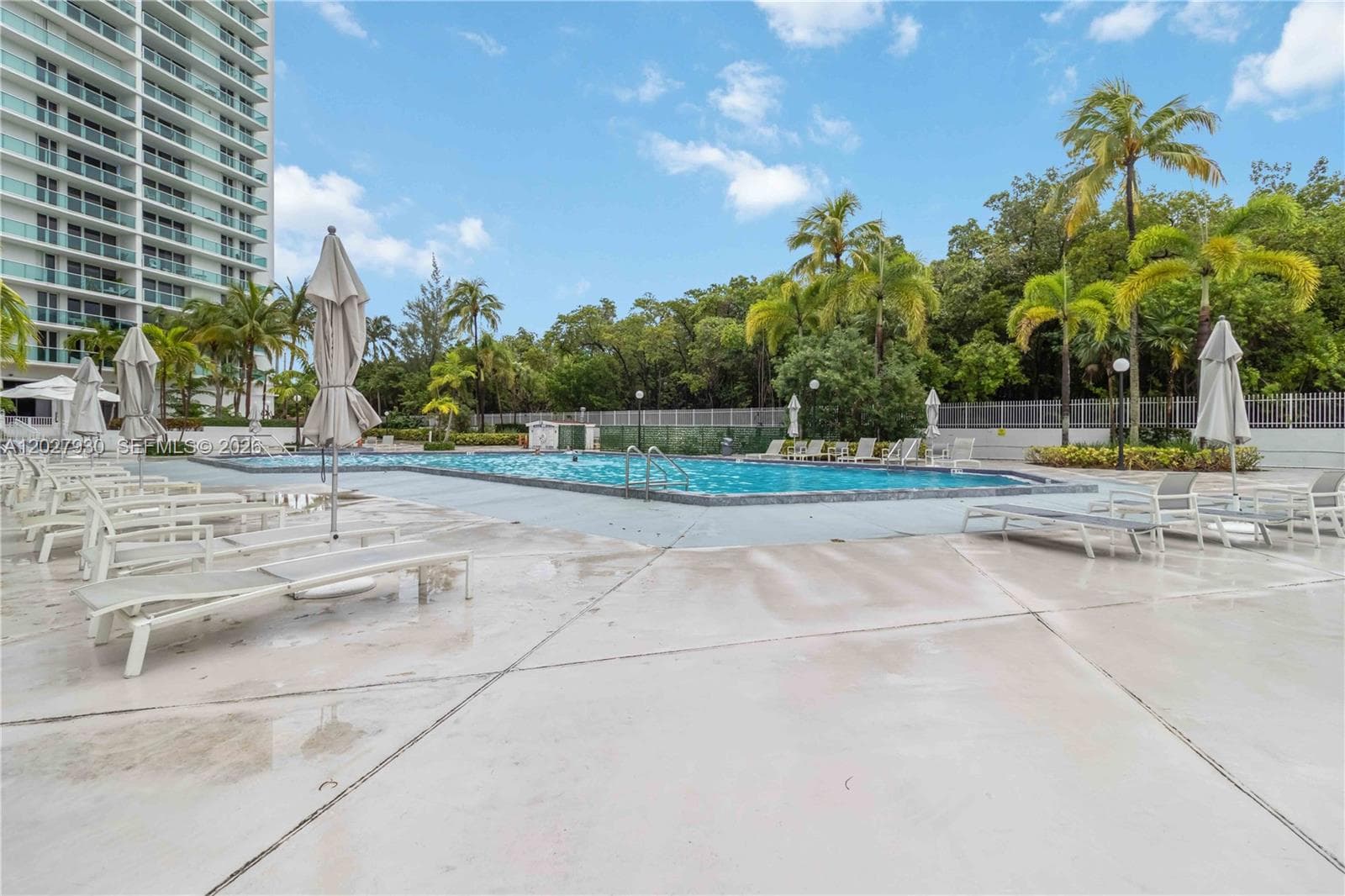 100 Bayview Dr # 2014, Sunny Isles Beach FL 33160 — 47