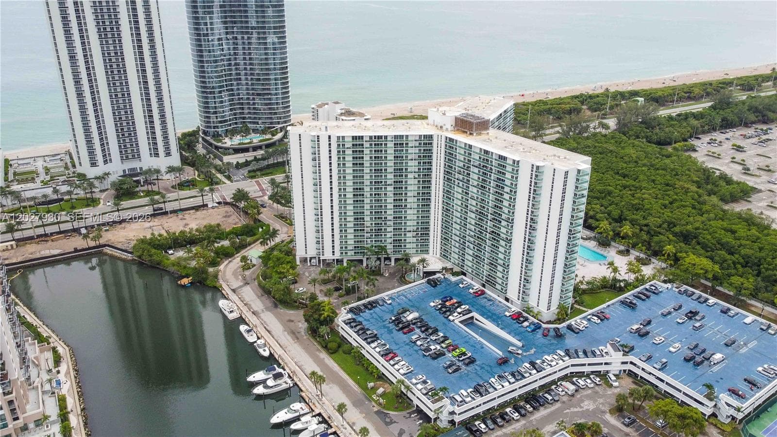 100 Bayview Dr # 2014, Sunny Isles Beach FL 33160 — 53