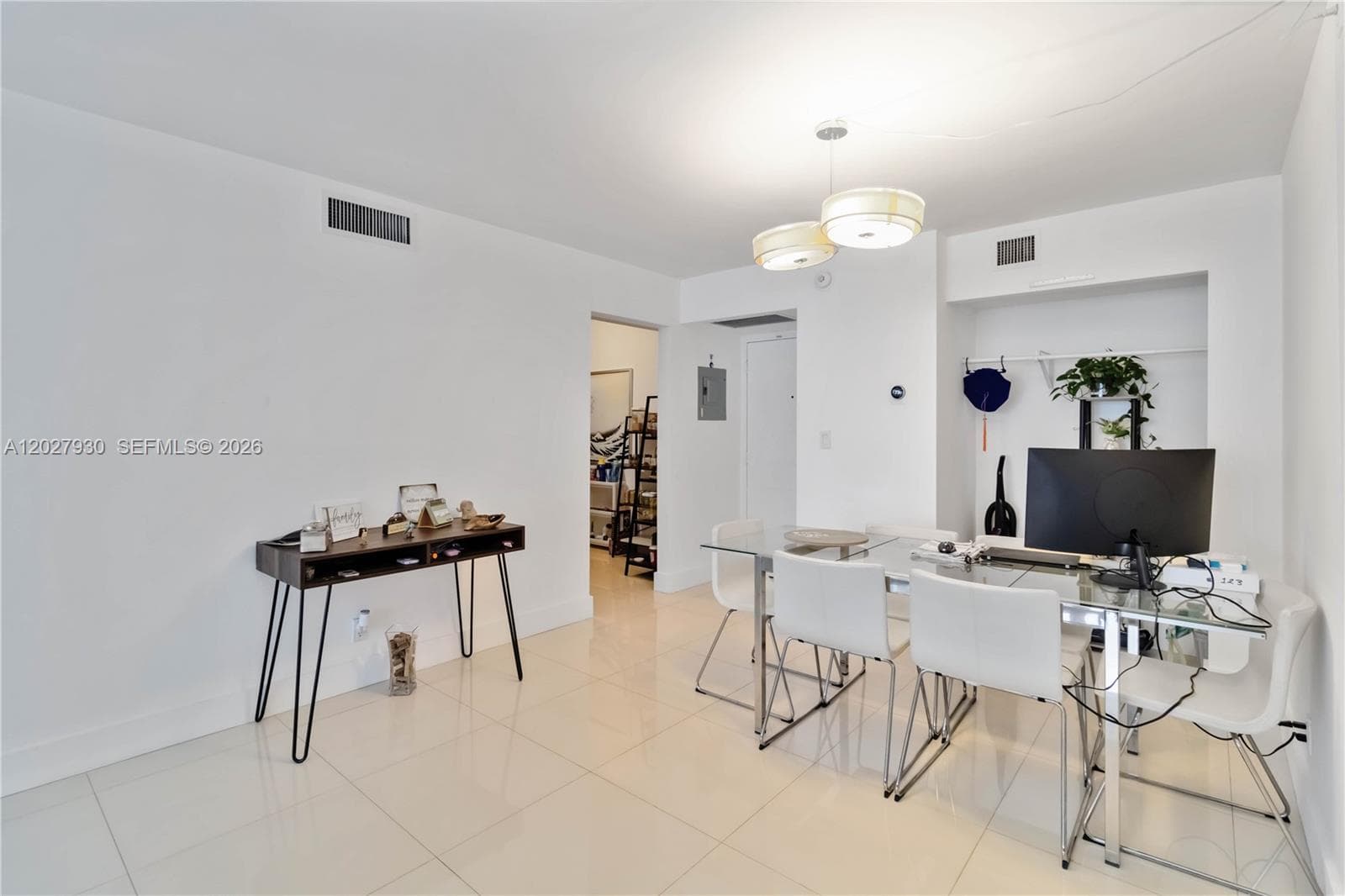 100 Bayview Dr # 2014, Sunny Isles Beach FL 33160 — 22