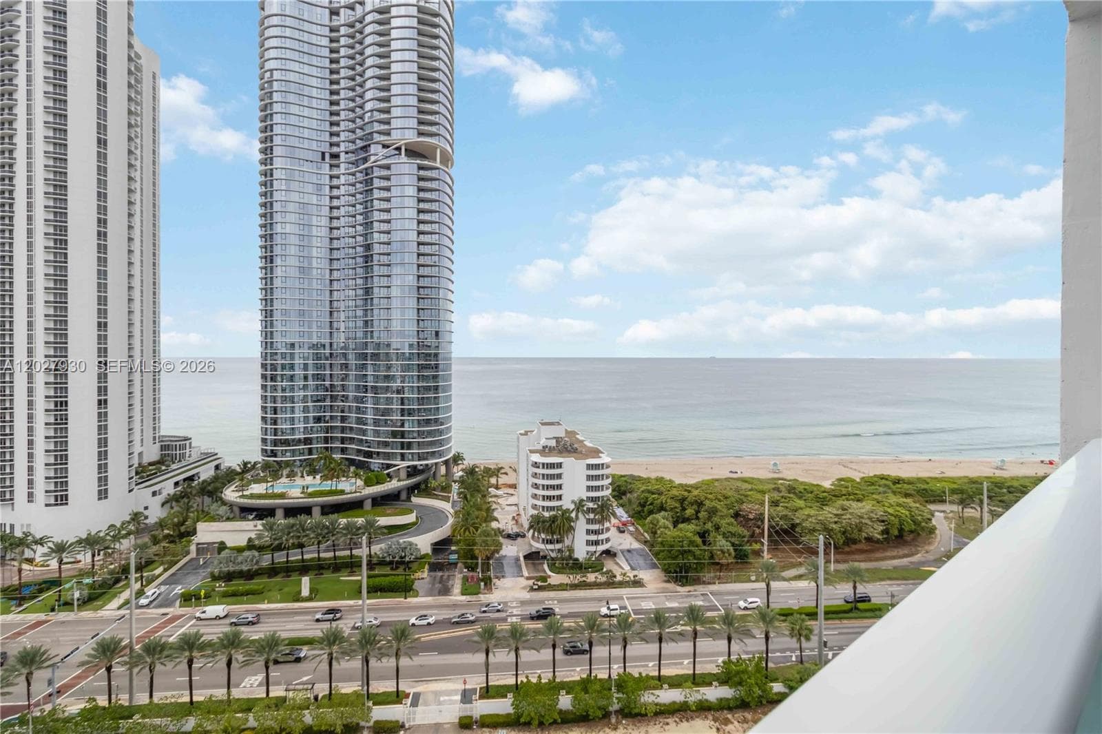 100 Bayview Dr # 2014, Sunny Isles Beach FL 33160 — 32