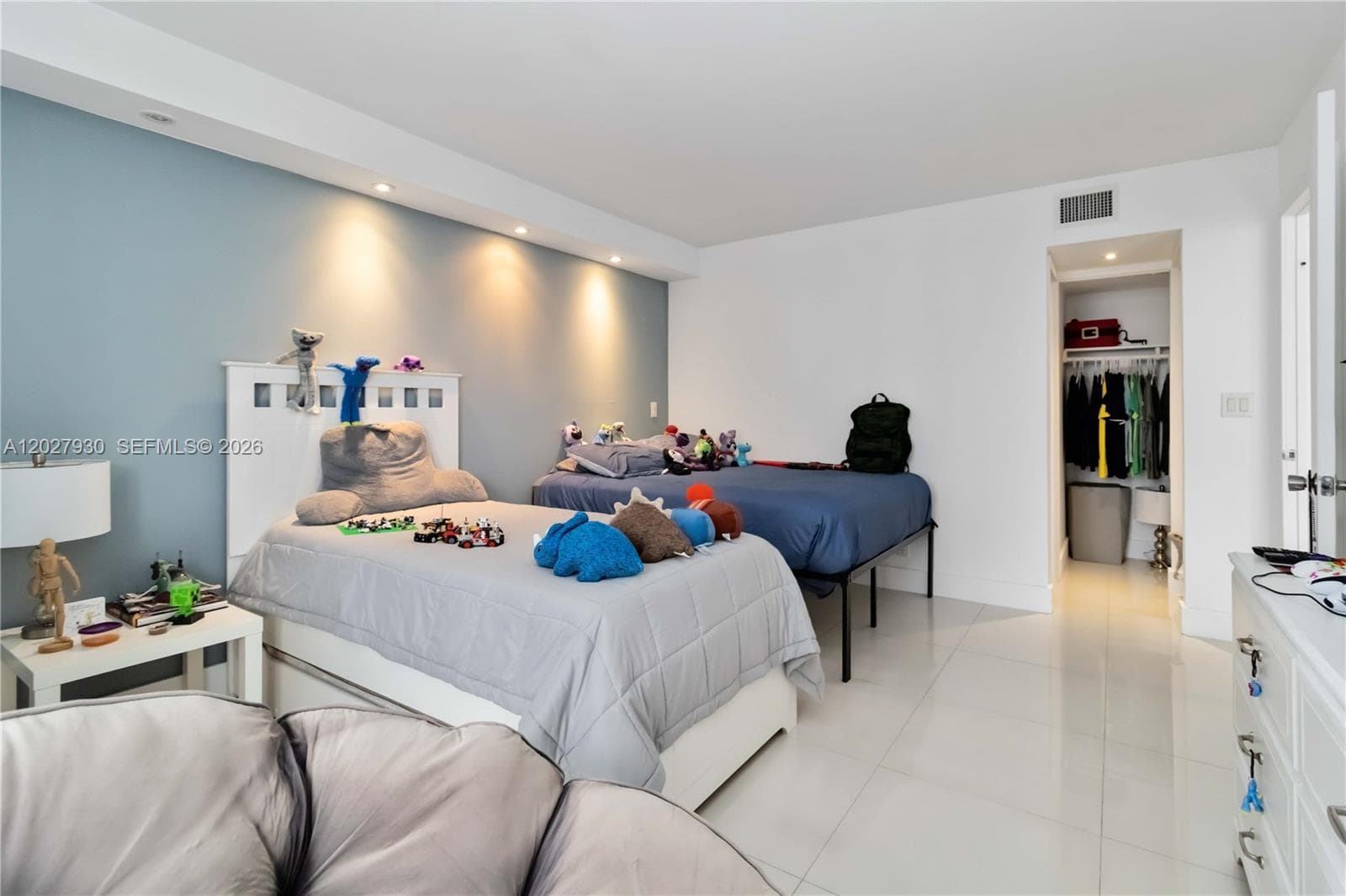 100 Bayview Dr # 2014, Sunny Isles Beach FL 33160 — 28