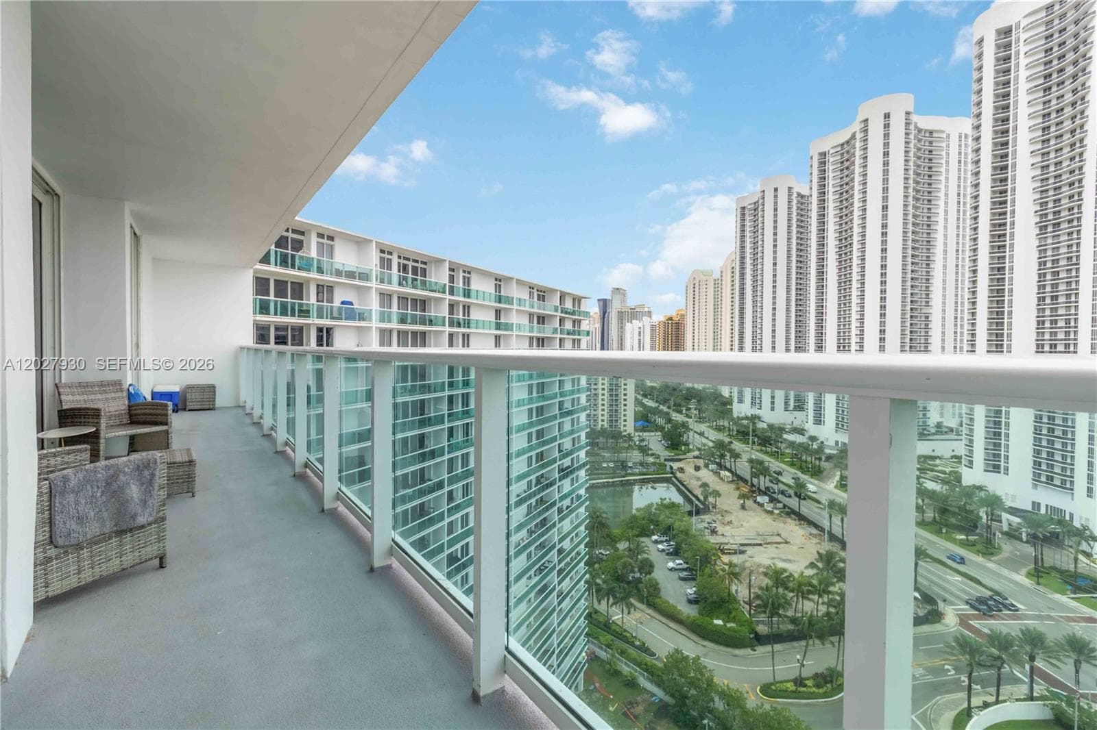 100 Bayview Dr # 2014, Sunny Isles Beach FL 33160 — 37