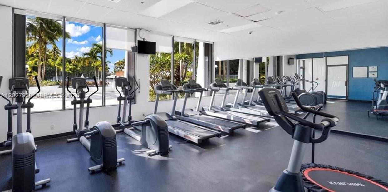 100 Bayview Dr # 2014, Sunny Isles Beach FL 33160 — 40