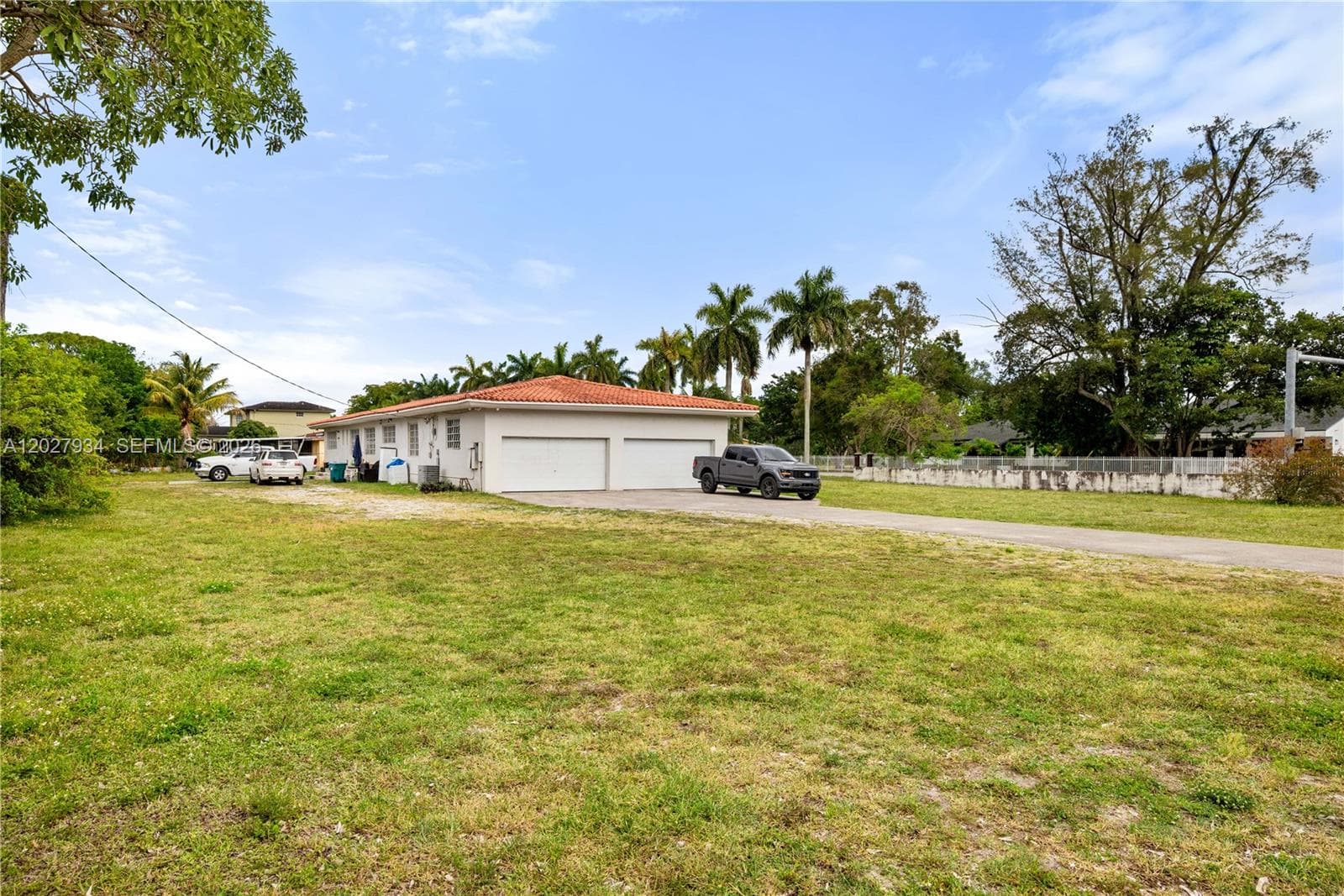 1895 NW 175th St, Miami Gardens FL 33056 — 28