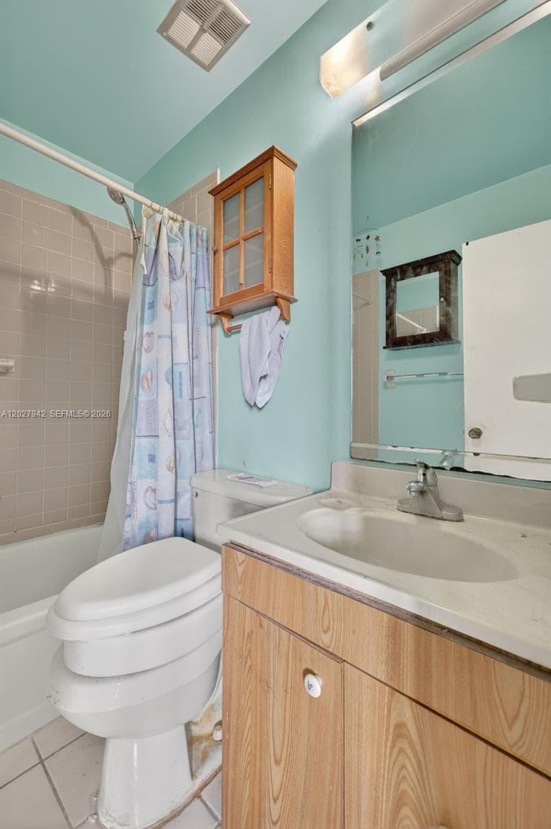 1427 Towhee St, Homestead FL 33035 — 17