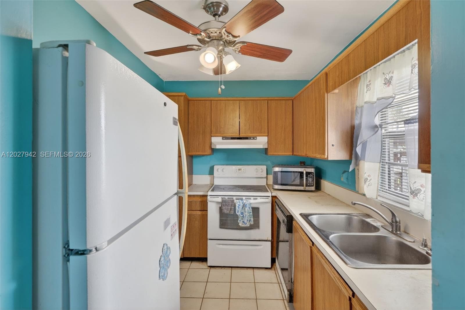 1427 Towhee St, Homestead FL 33035 — 12