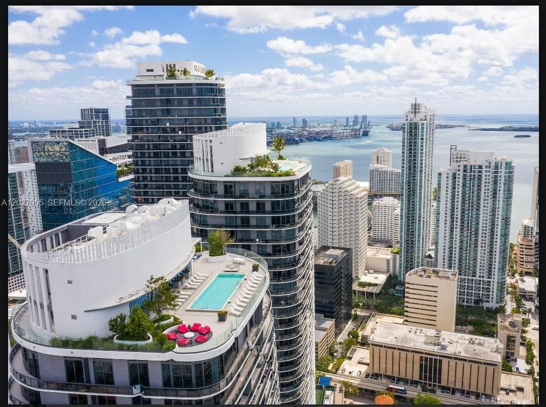 55 SW 9th St # 2709, Miami FL 33130 — 13