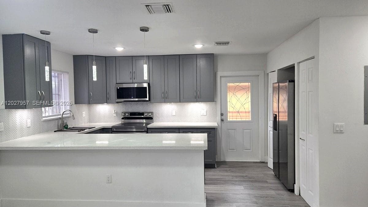 4952 NW 21st Ave # 0, Miami FL 33142 — 7