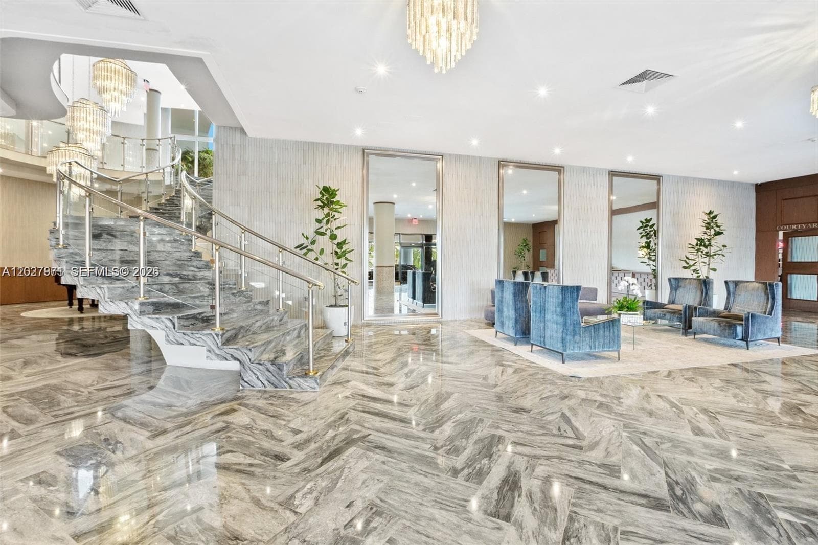 5401 Collins Ave # 807, Miami Beach FL 33140 — 33