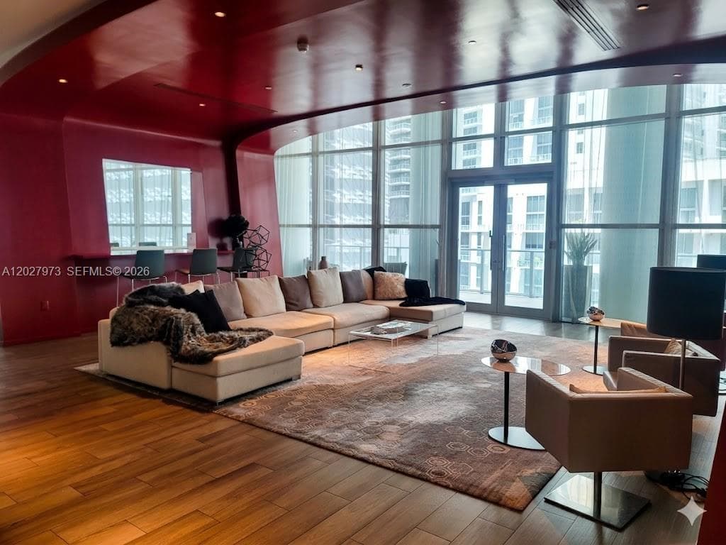 1100 S Miami Ave # 2305, Miami FL 33130 — 19