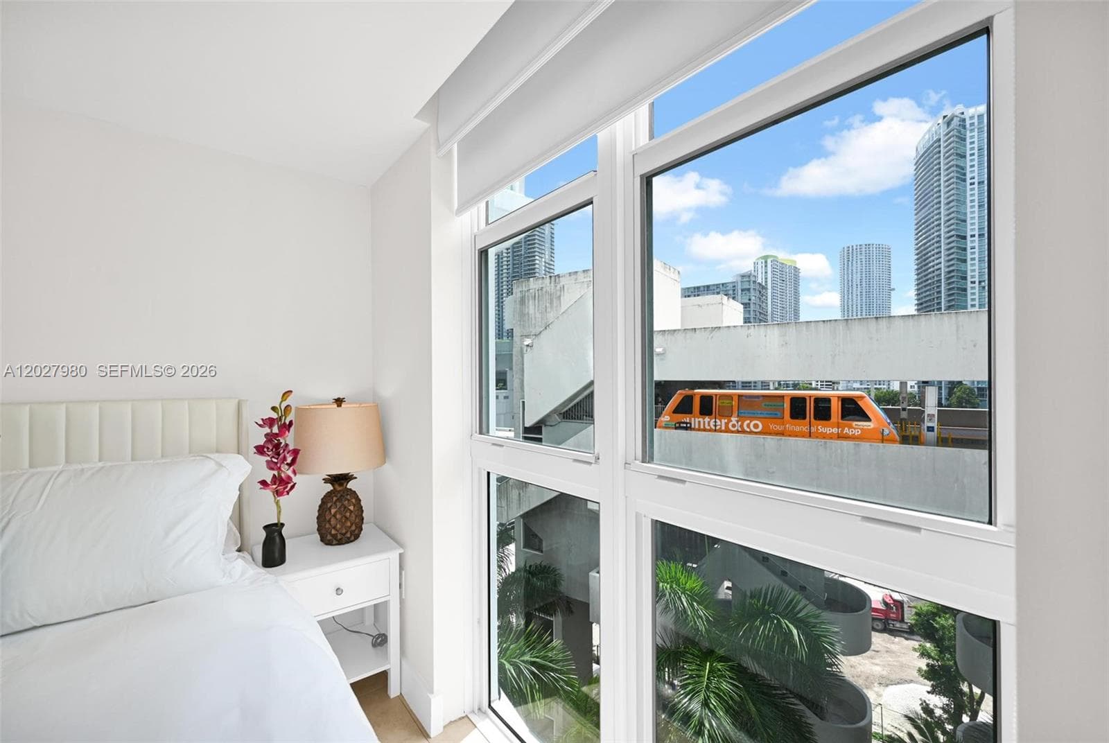 41 SE 5th St # 517, Miami FL 33131 — 16