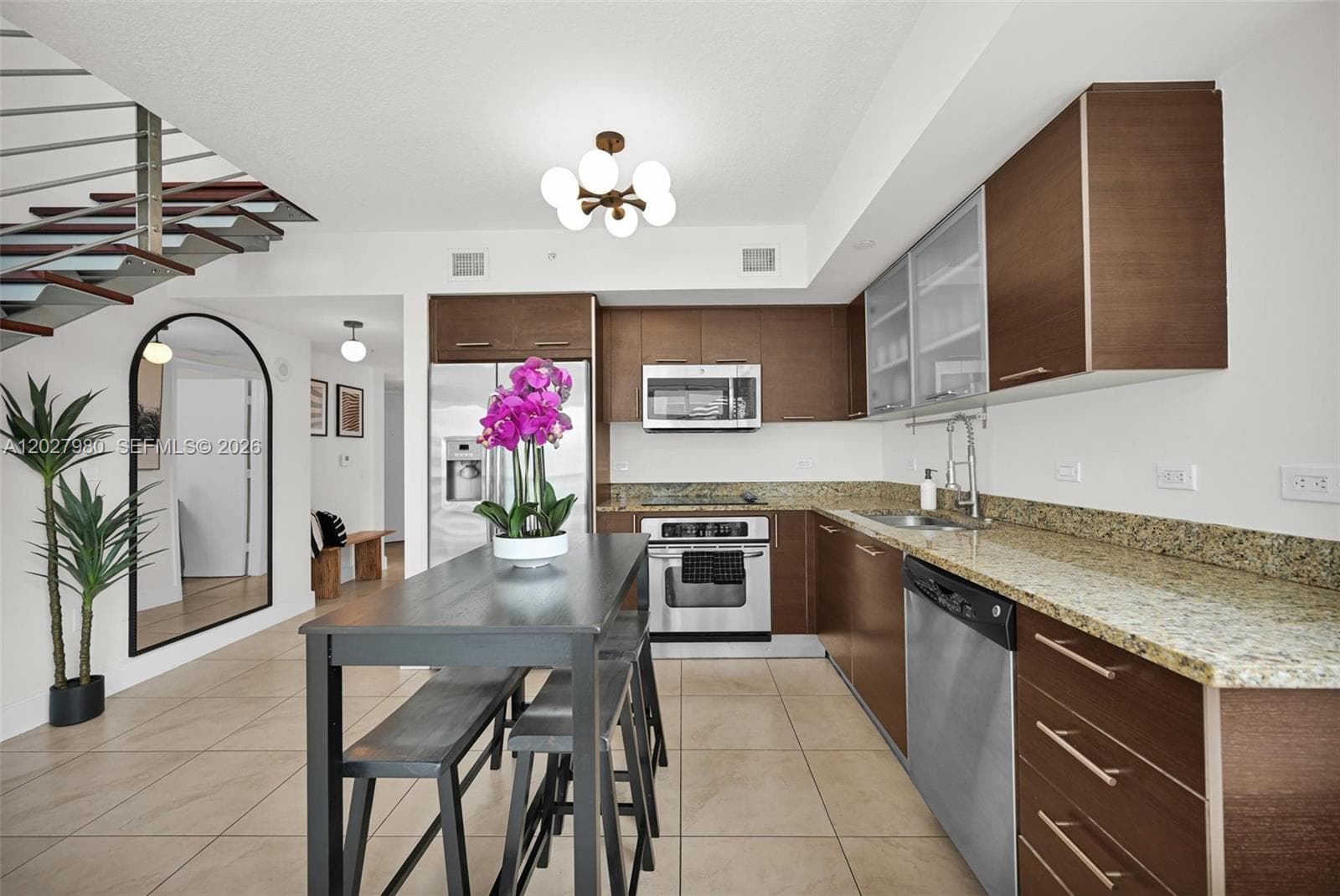 41 SE 5th St # 517, Miami FL 33131 — 7