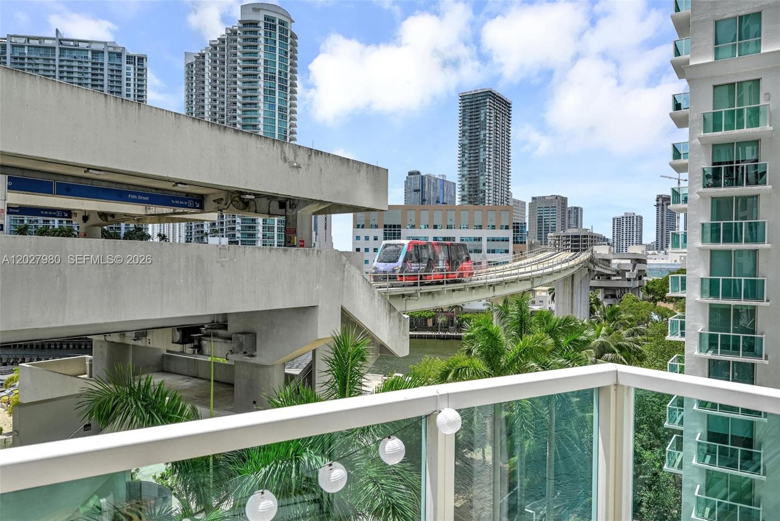 41 SE 5th St # 517, Miami FL 33131 — 5