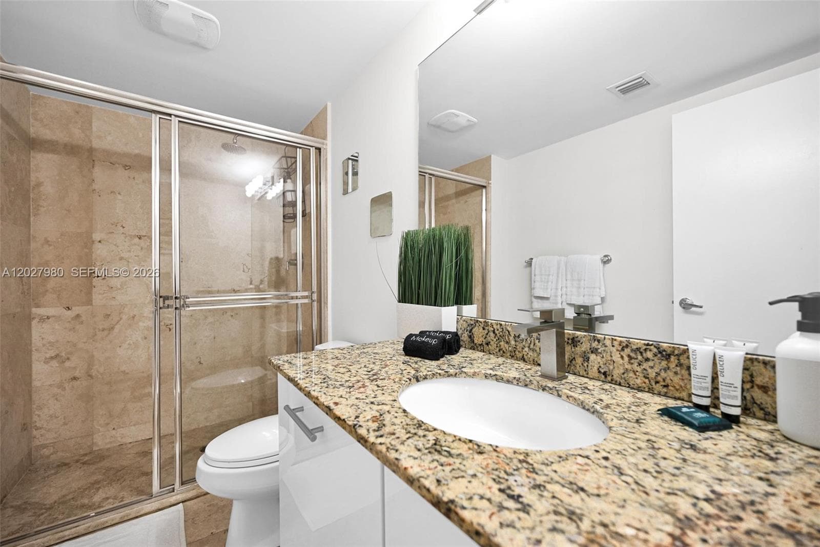41 SE 5th St # 517, Miami FL 33131 — 30