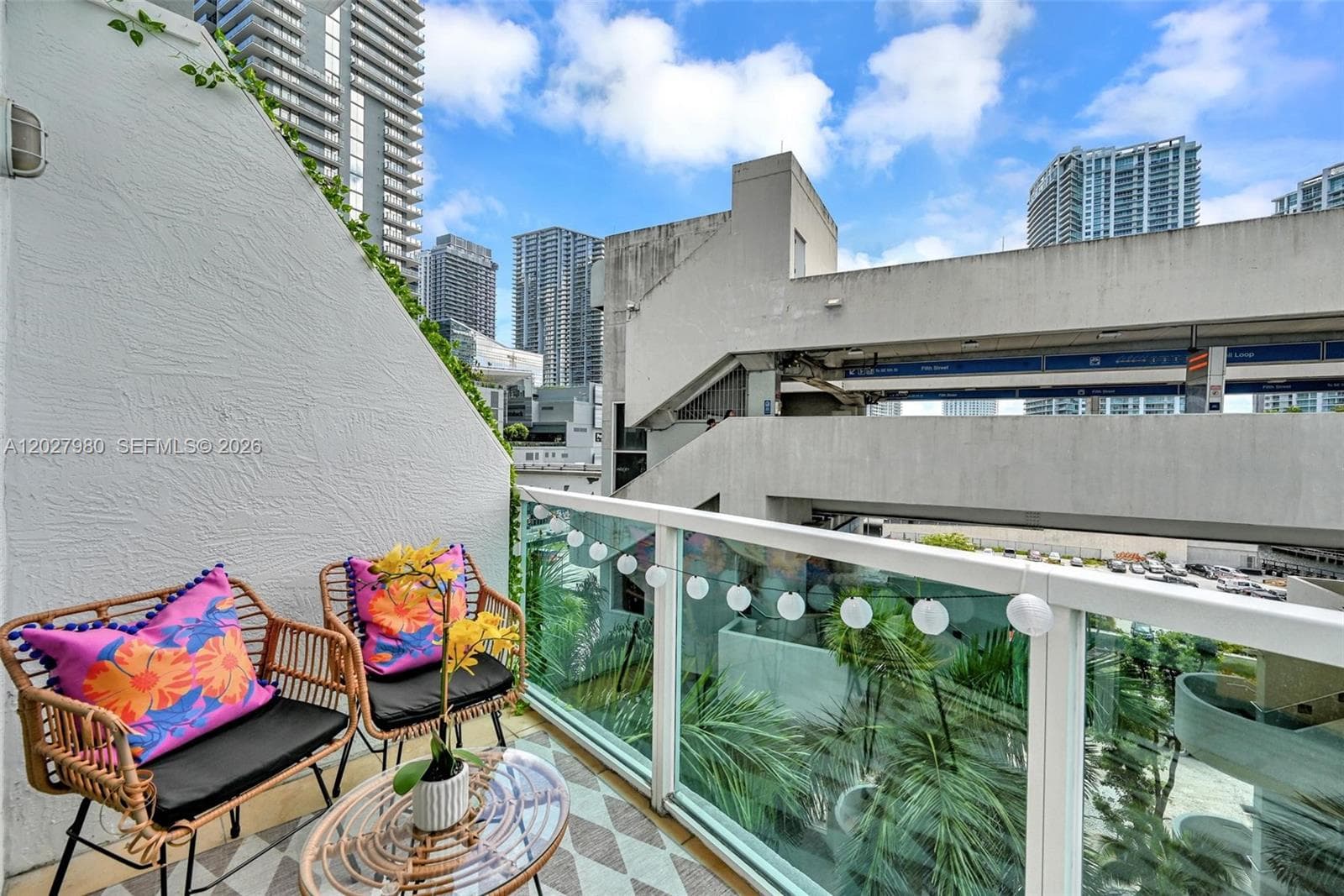 41 SE 5th St # 517, Miami FL 33131 — 34