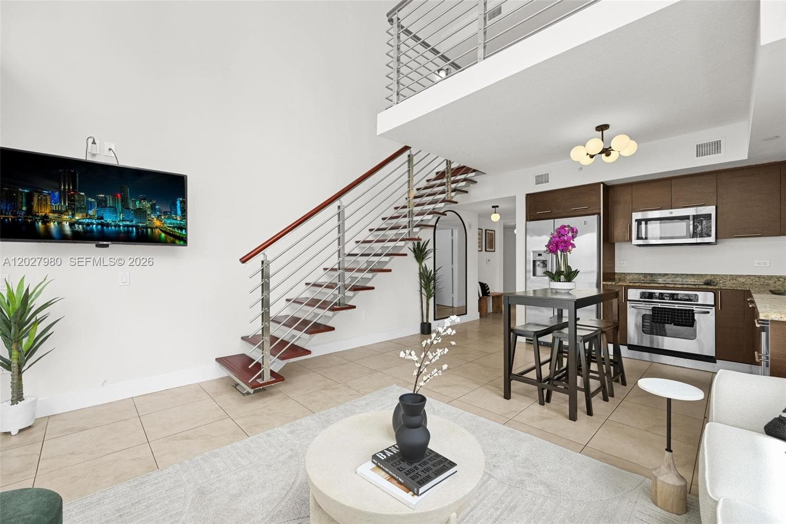 41 SE 5th St # 517, Miami FL 33131 — 10