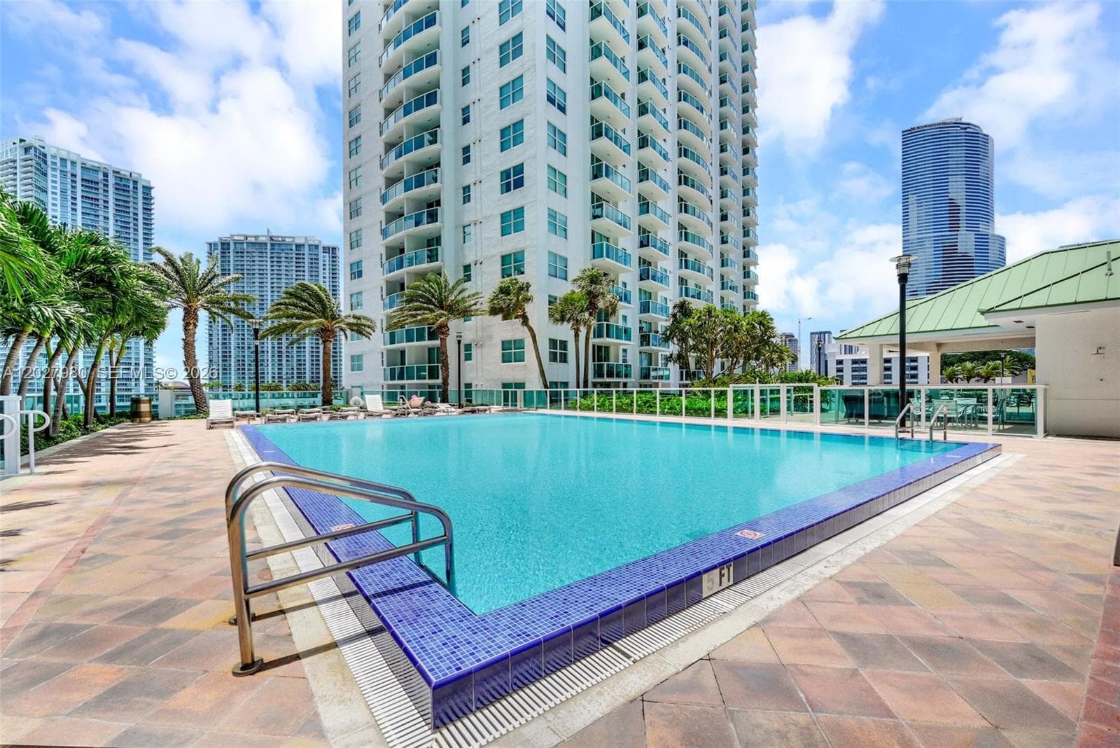 41 SE 5th St # 517, Miami FL 33131 — 41