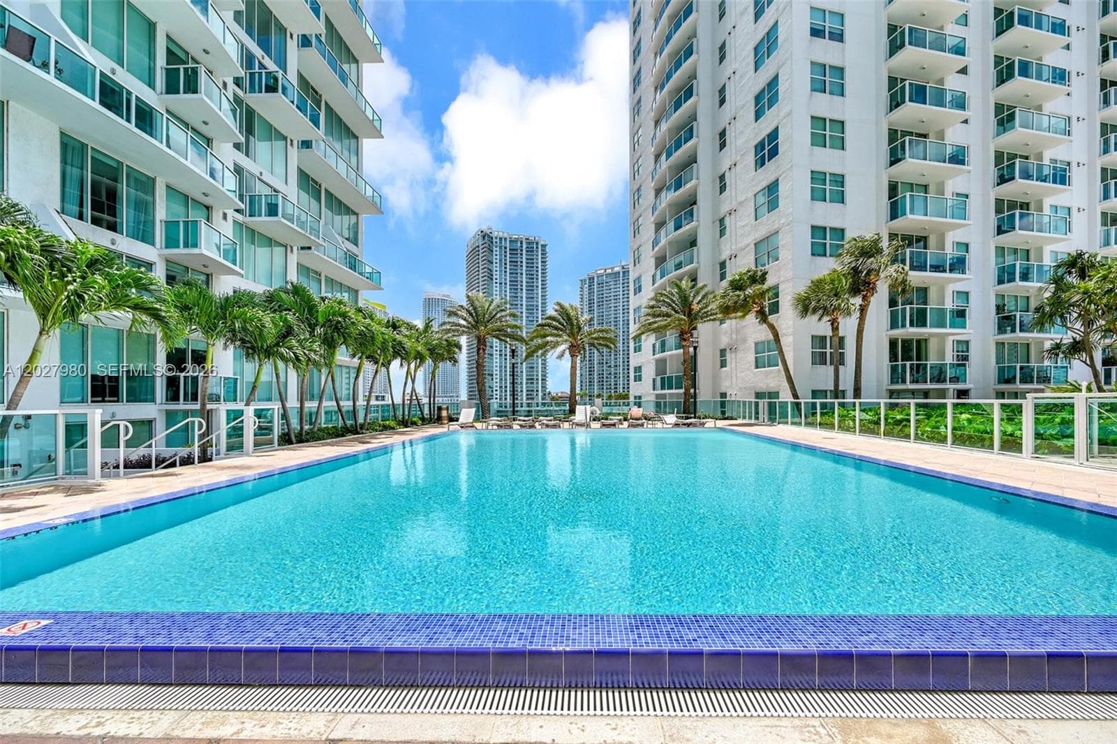 41 SE 5th St # 517, Miami FL 33131 — 44