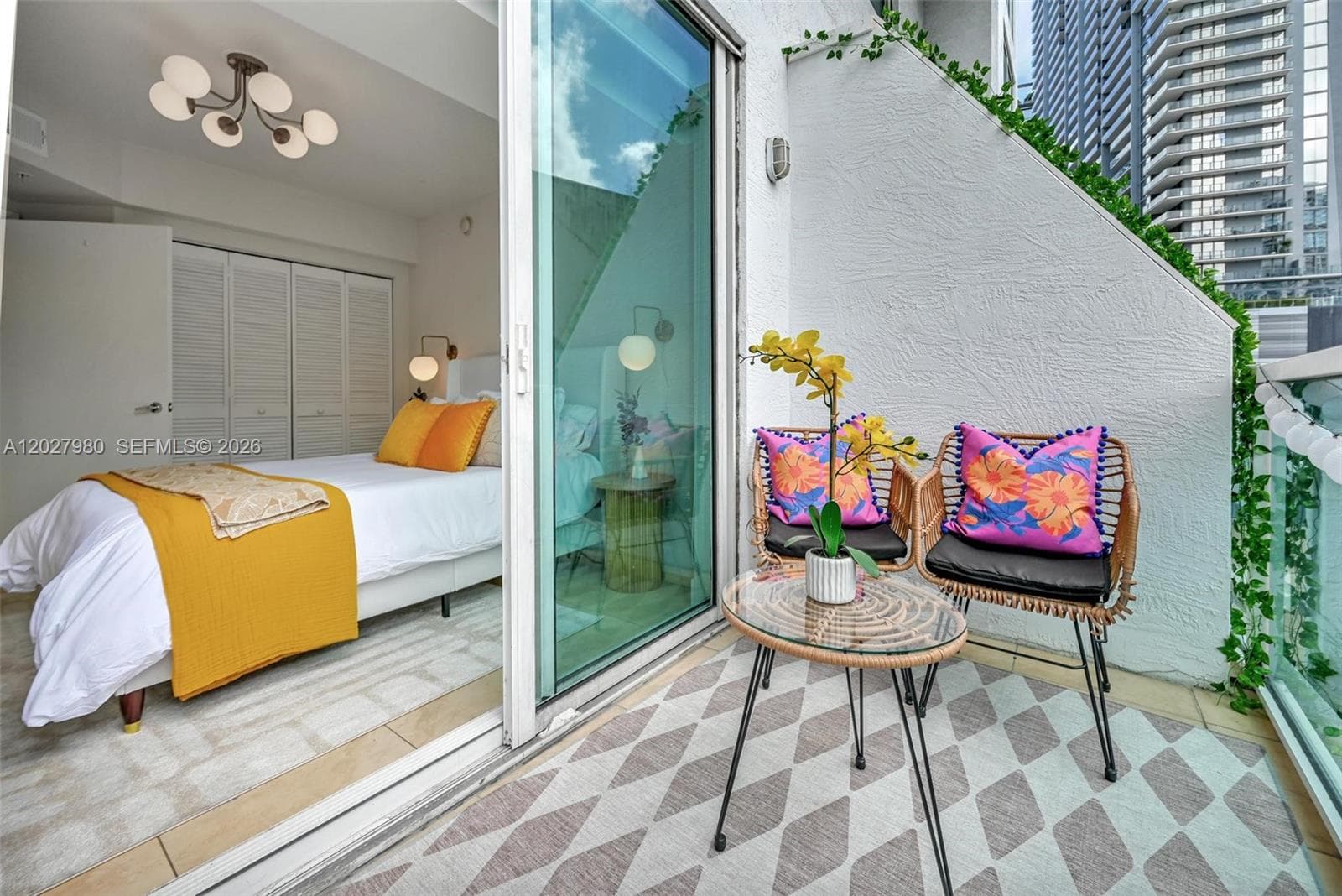 41 SE 5th St # 517, Miami FL 33131 — 31