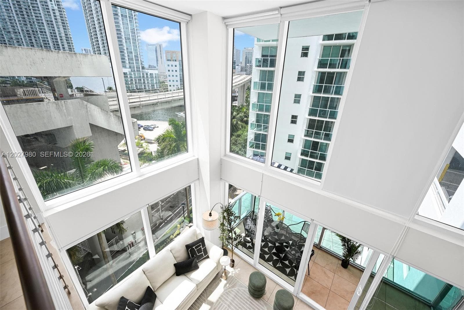 41 SE 5th St # 517, Miami FL 33131 — 21