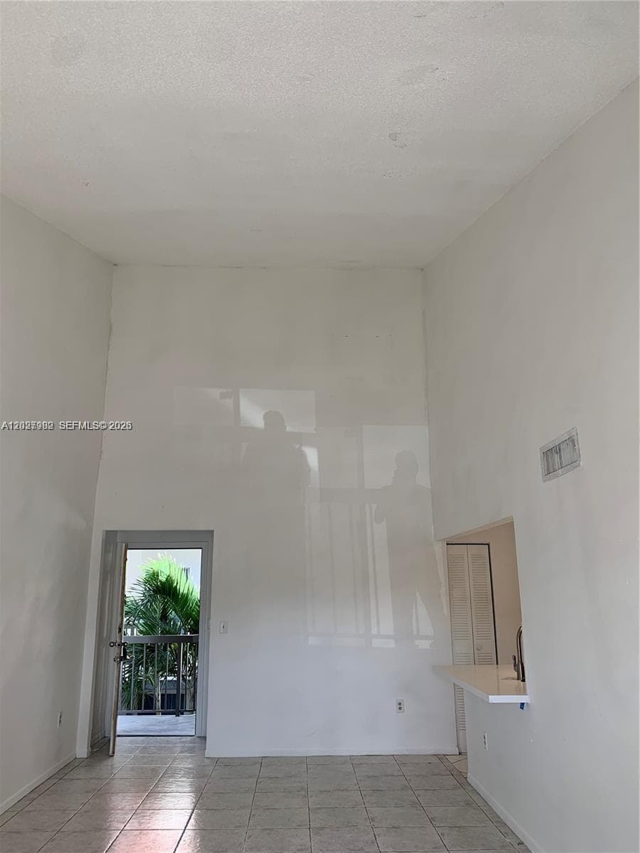 9445 Fontainebleau Blvd # 201, Miami FL 33172 — 6