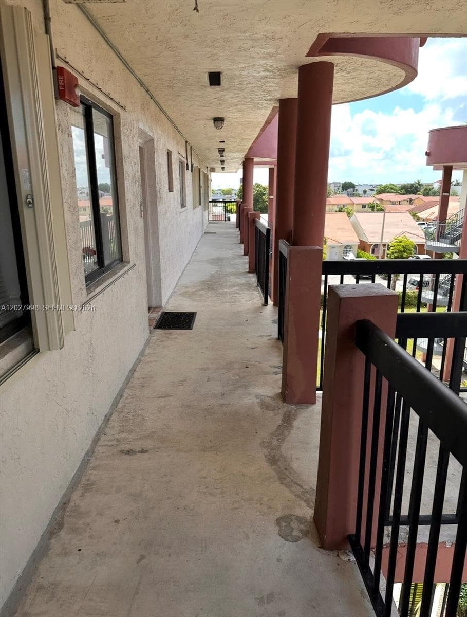 5420 W 21st Ct # 411, Hialeah FL 33016 — 47