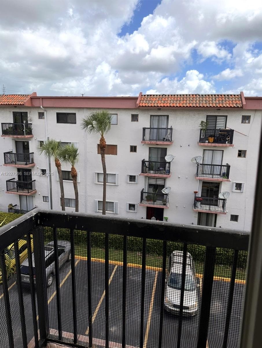 5420 W 21st Ct # 411, Hialeah FL 33016 — 16