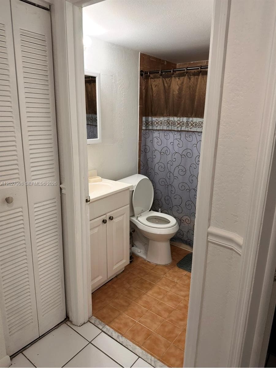 5420 W 21st Ct # 411, Hialeah FL 33016 — 22