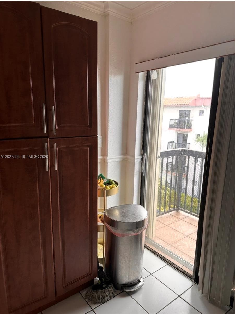 5420 W 21st Ct # 411, Hialeah FL 33016 — 7