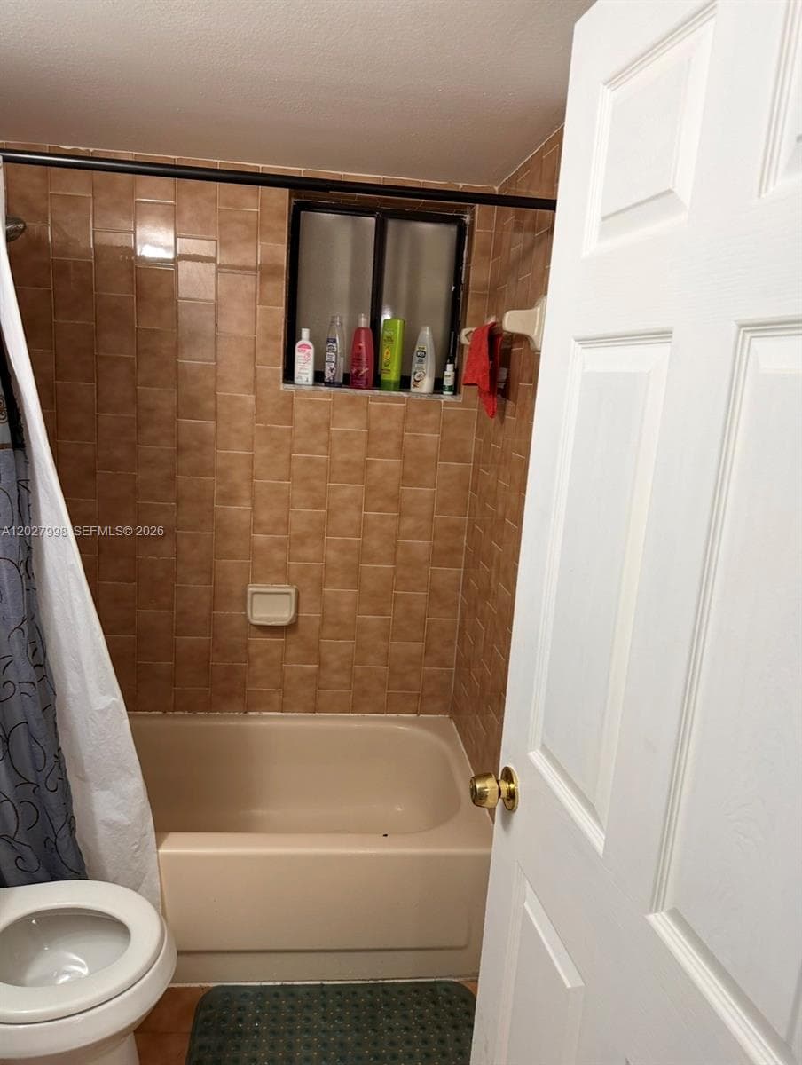 5420 W 21st Ct # 411, Hialeah FL 33016 — 24