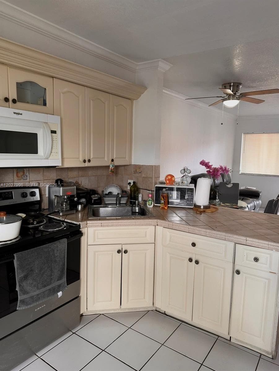 5420 W 21st Ct # 411, Hialeah FL 33016 — 10