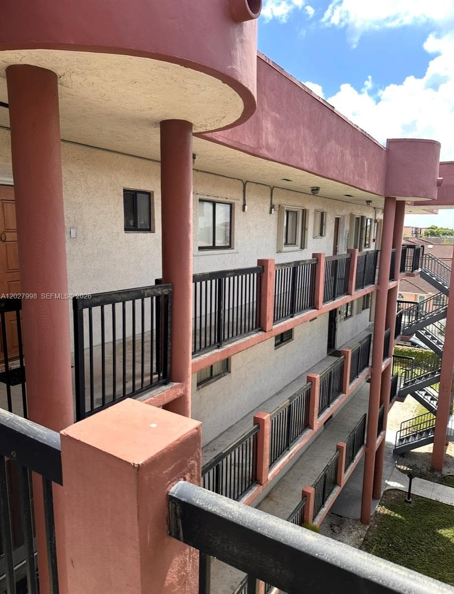 5420 W 21st Ct # 411, Hialeah FL 33016 — 51