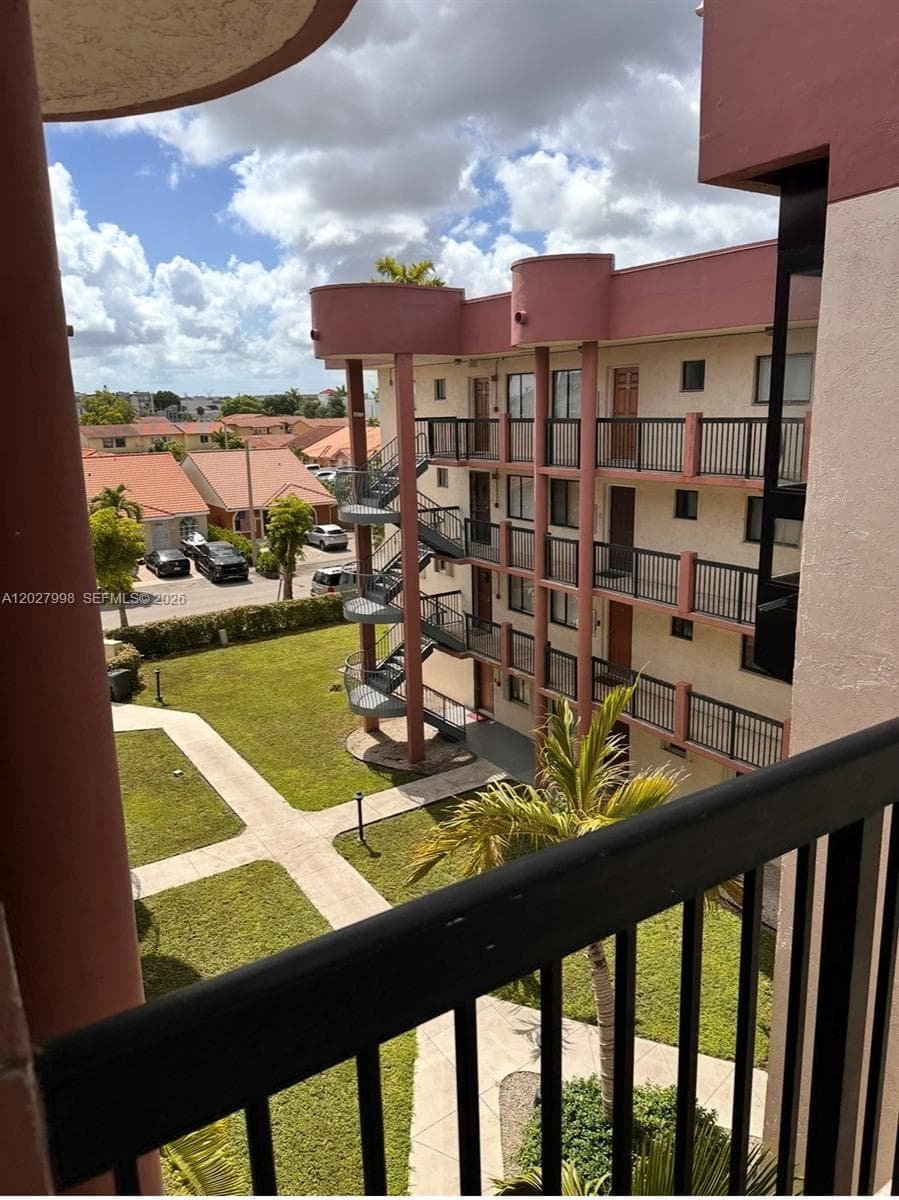 5420 W 21st Ct # 411, Hialeah FL 33016 — 48