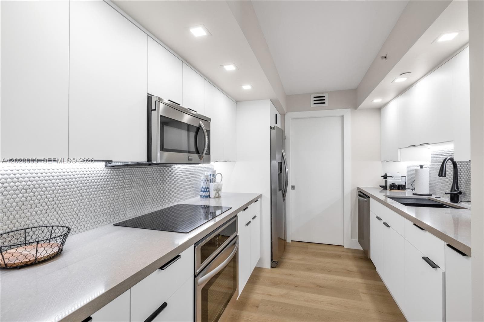 6917 Collins Ave # 1404, Miami Beach FL 33141 — 2