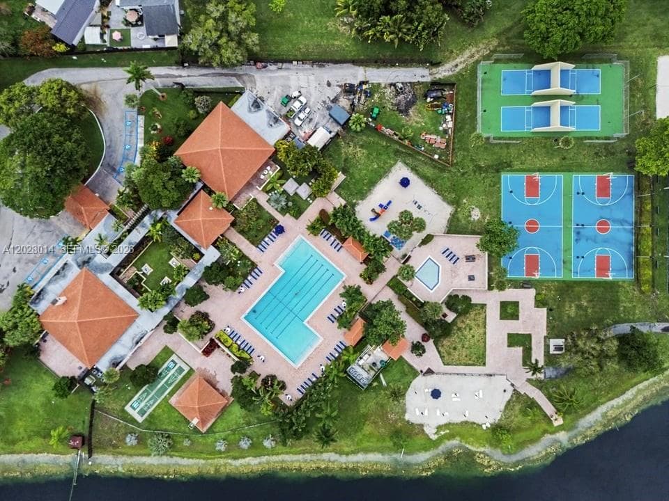 Crossings Village Homes C, Miami, FL — 11