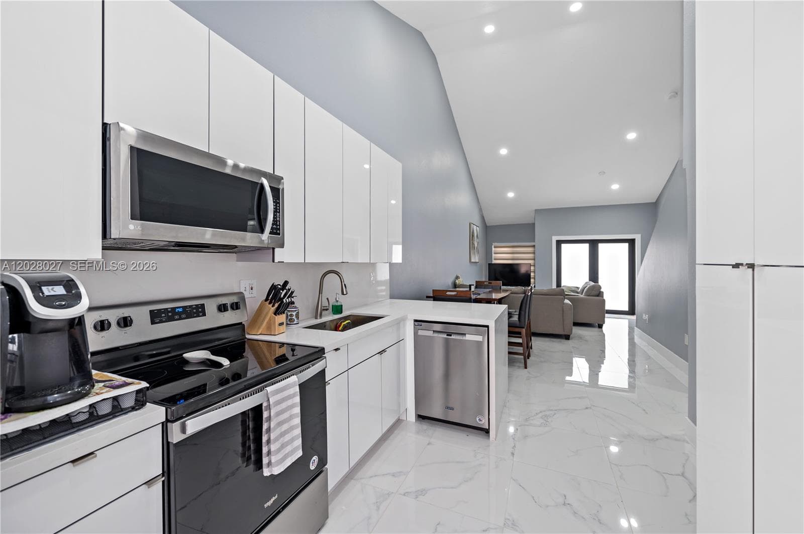 9046 NW 121st Ter # 90, Hialeah Gardens FL 33018 — 8