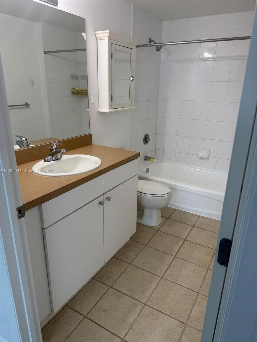 1250 S Miami Ave # 1412, Miami FL 33130 — 7