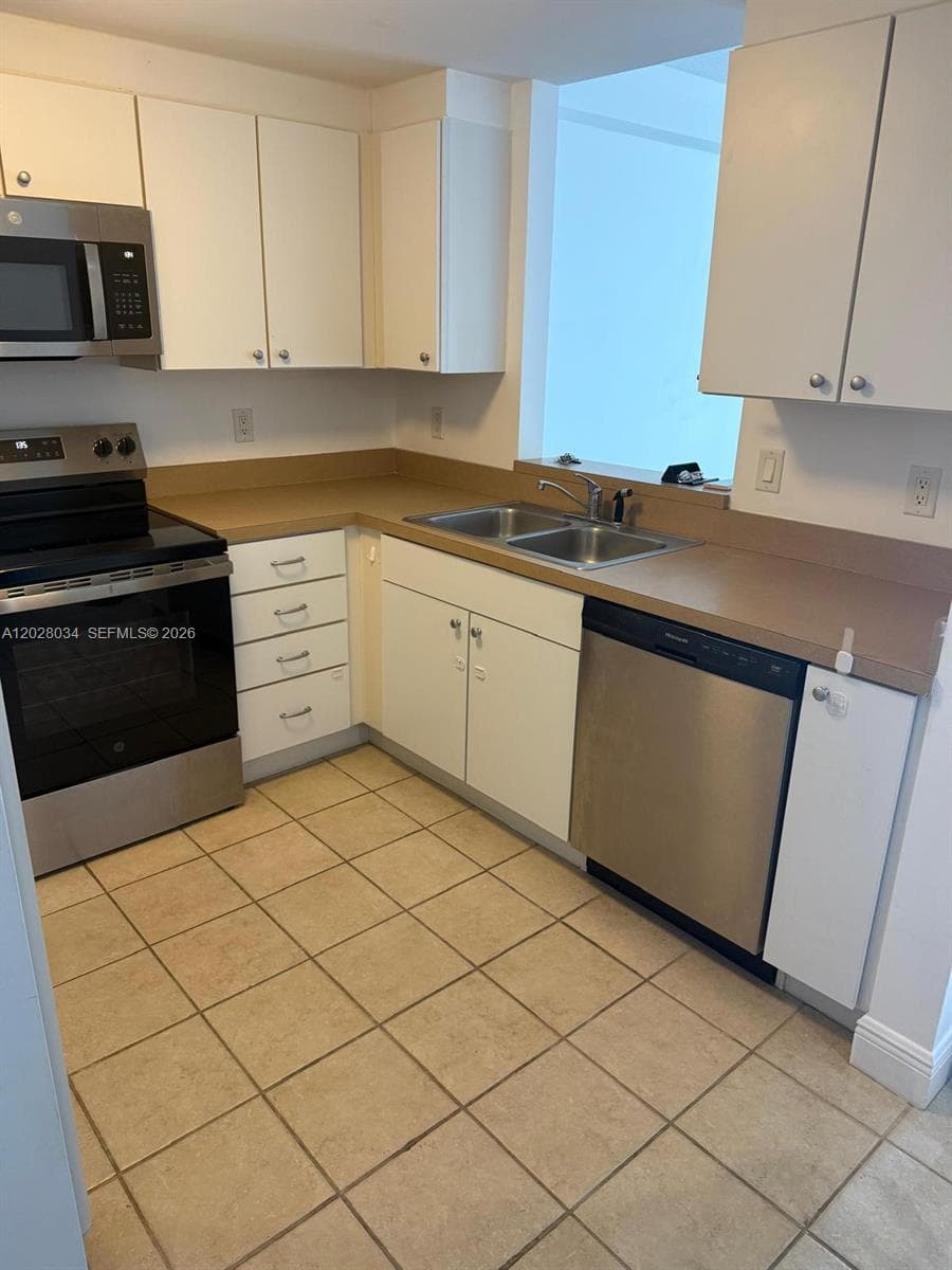 1250 S Miami Ave # 1412, Miami FL 33130 — 5