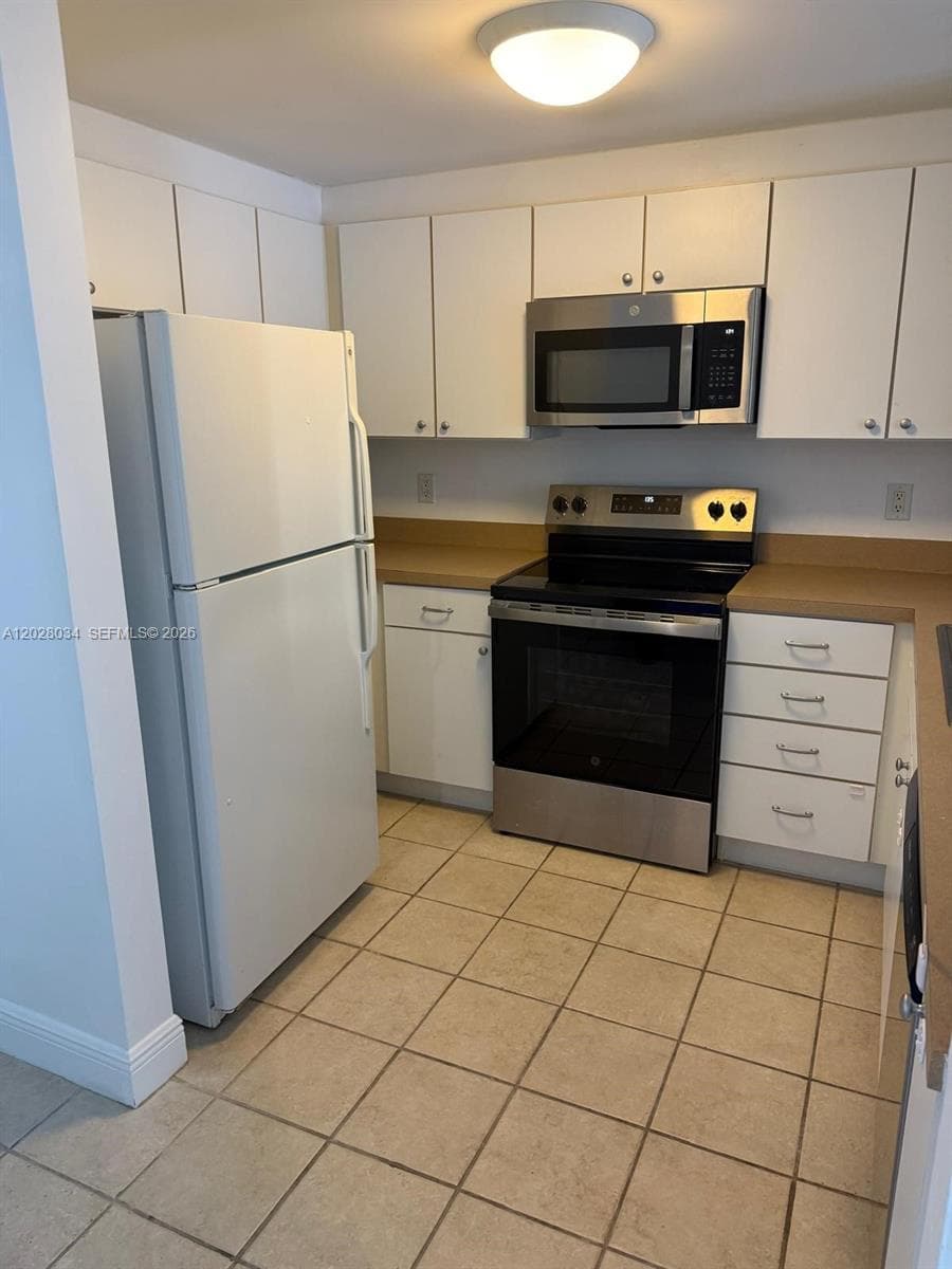 1250 S Miami Ave # 1412, Miami FL 33130 — 4